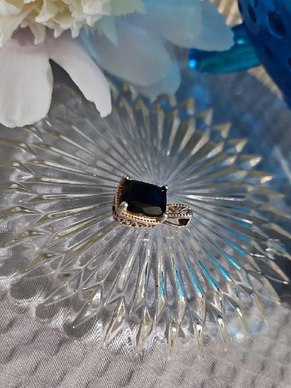D'Joy 925 Sterling Silver Black Onyx Emerald Cut Pointed Bezel Filigree Pendant